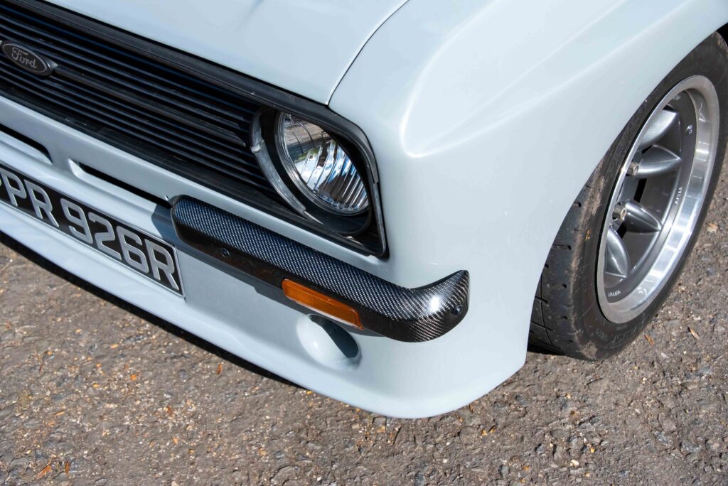 TCP_0992 Carbon fibre bumperette of an Escort RS200