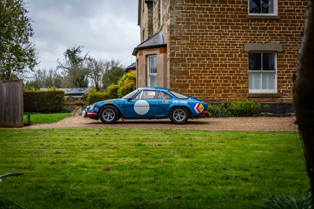 Alpine A110 Classic Side Profile