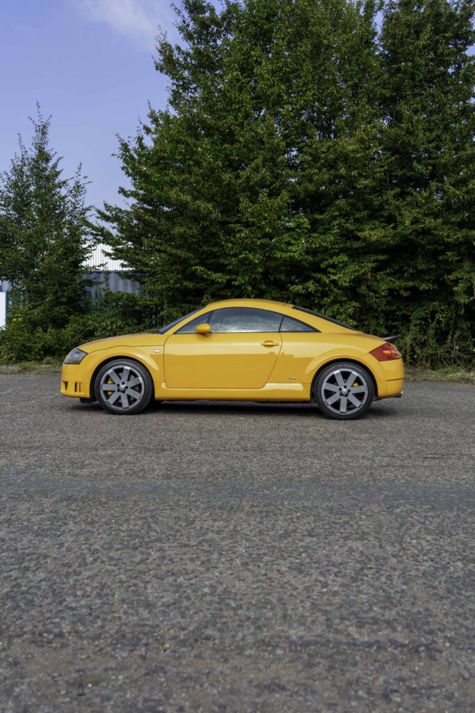 2005 Audi TT MK1 3.2 V6 side profile